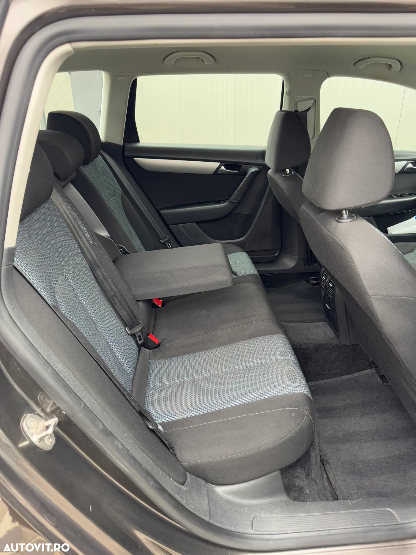 Volkswagen Passat Variant 1.6 TDI BlueMotion - 27