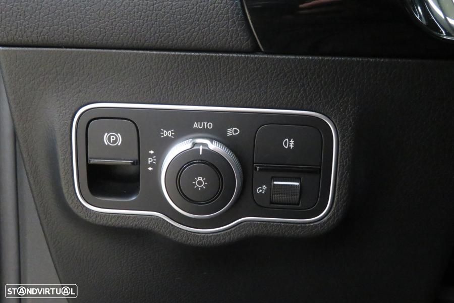 Mercedes-Benz GLA 180 d AMG Line - 22