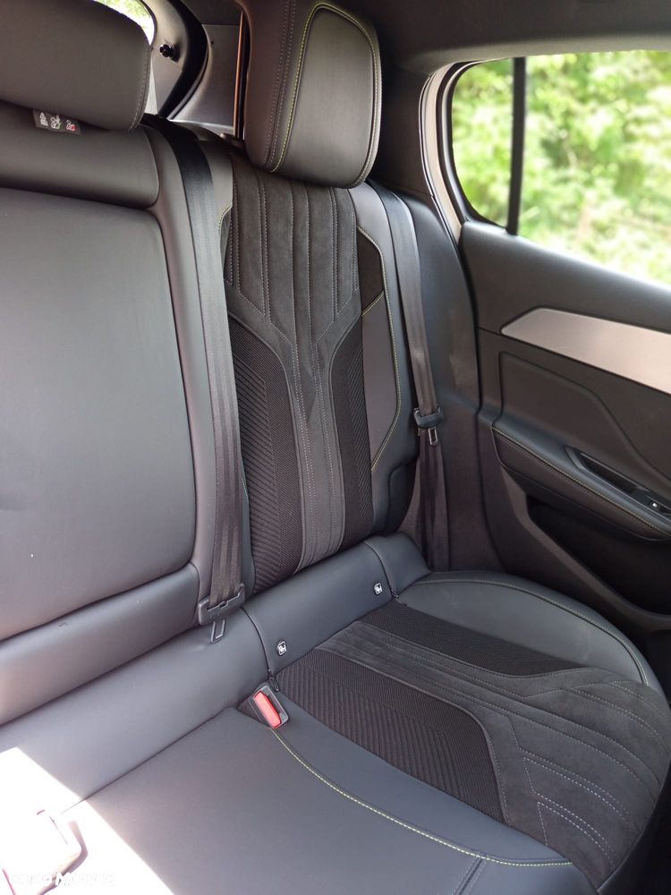 Peugeot 308 BlueHDi FAP 130 EAT8 Stop & Start GT - 26