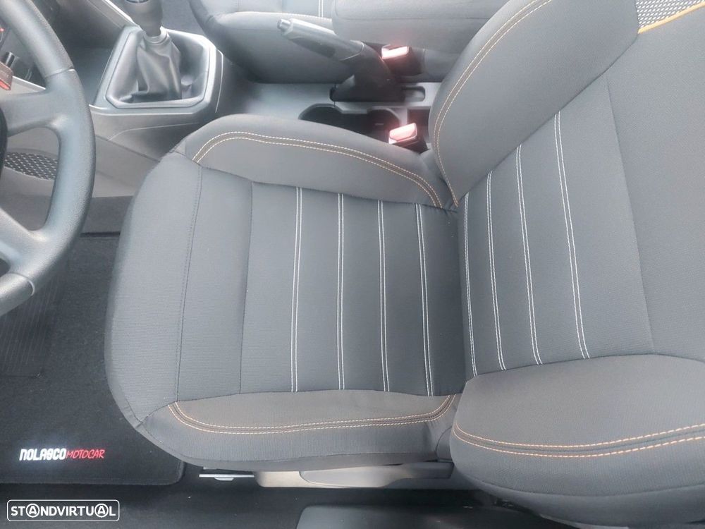 Dacia Sandero — fotografia 17