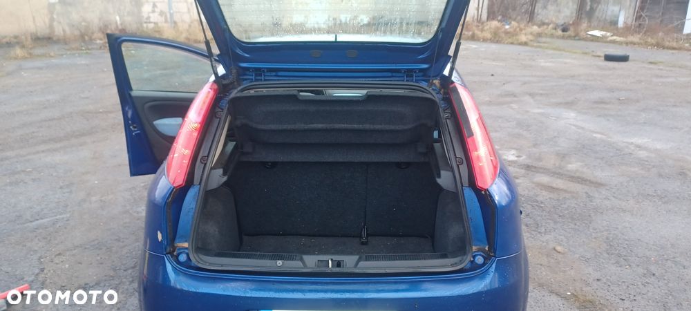 Fiat Grande Punto 1.4 8V - 11