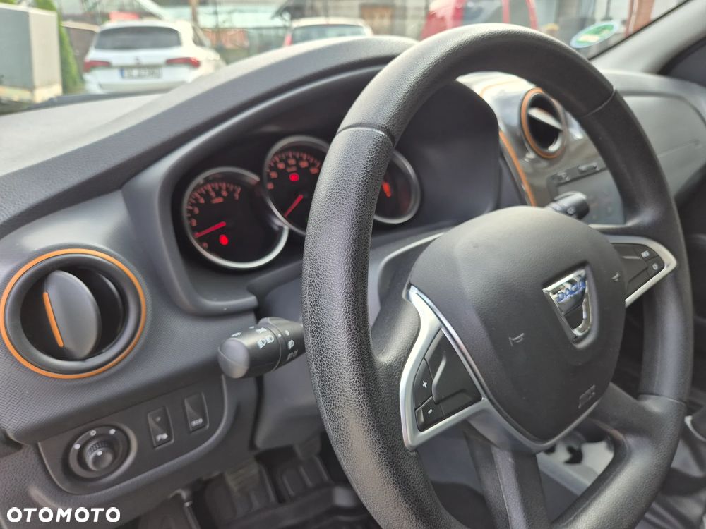 Dacia Sandero TCe 90 Celebration - 24