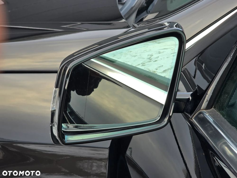 Mercedes-Benz Klasa E 200 CGI BlueEFFICIENCY 7G-TRONIC Avantgarde - 33