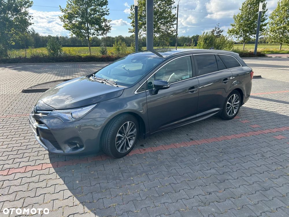 Toyota Avensis 2.0 Prestige MS - 1