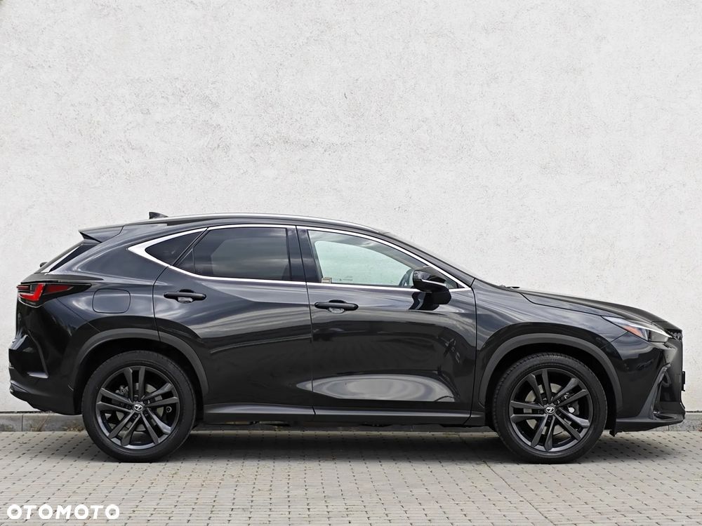 Lexus NX 450h+ Omotenashi AWD - 10