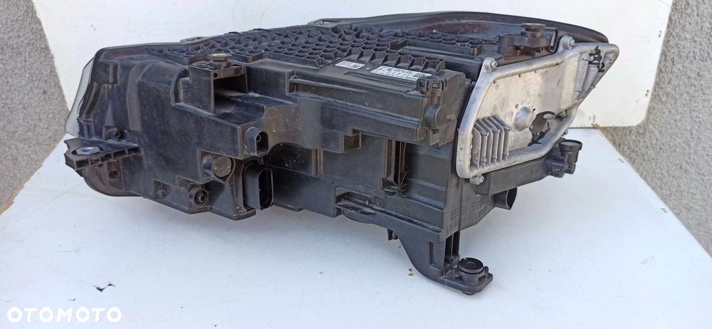 VW CADDY IV 2K8 20- LAMPA PRAWY PRZÓD FULL LED EU - 11