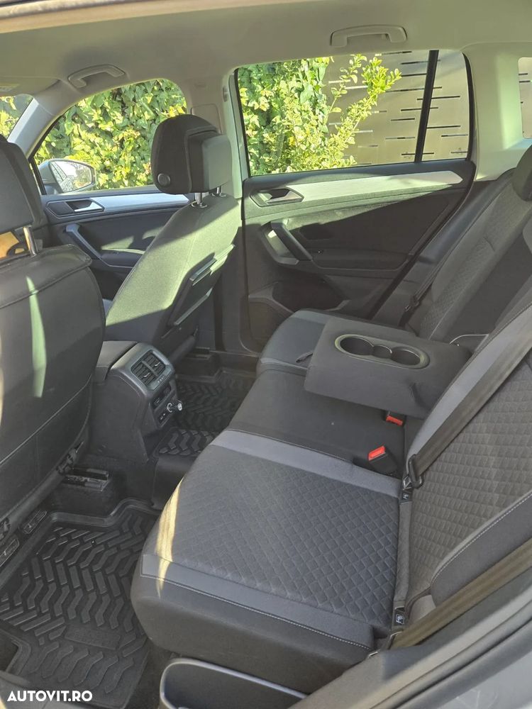 Volkswagen Tiguan - 4