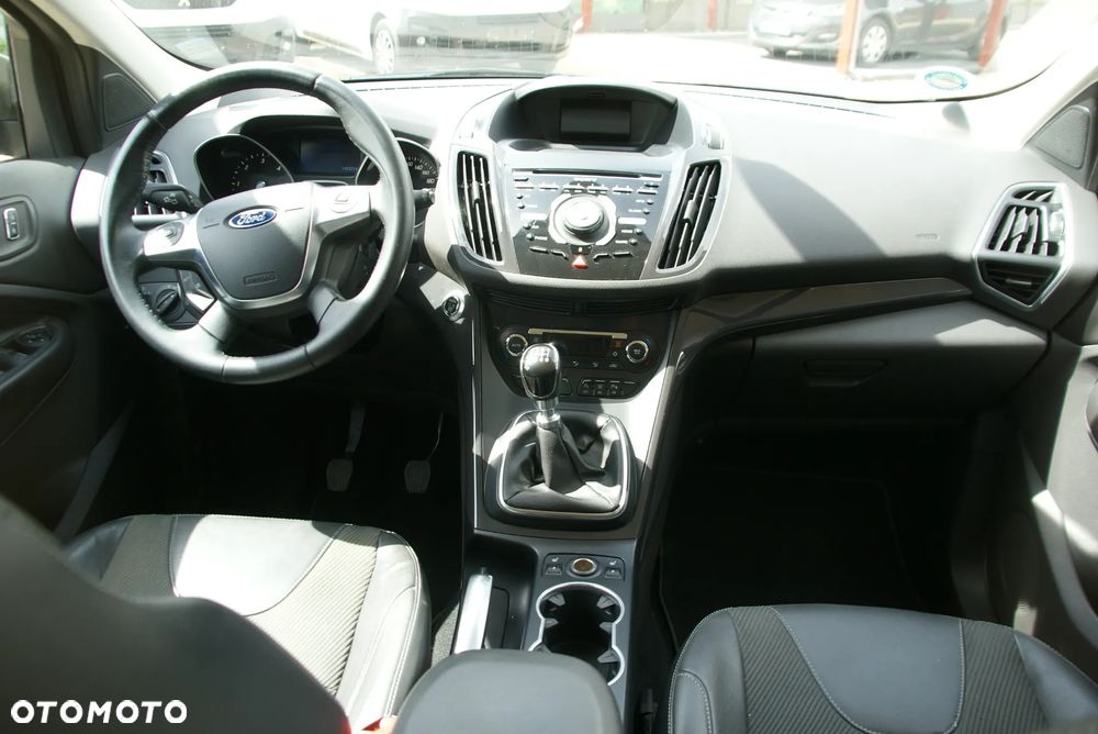 Ford Kuga 2.0 TDCi 2x4 Titanium - 11