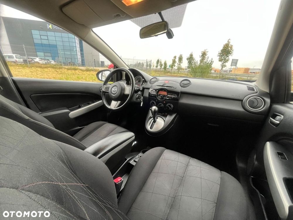 Mazda 2 - 8