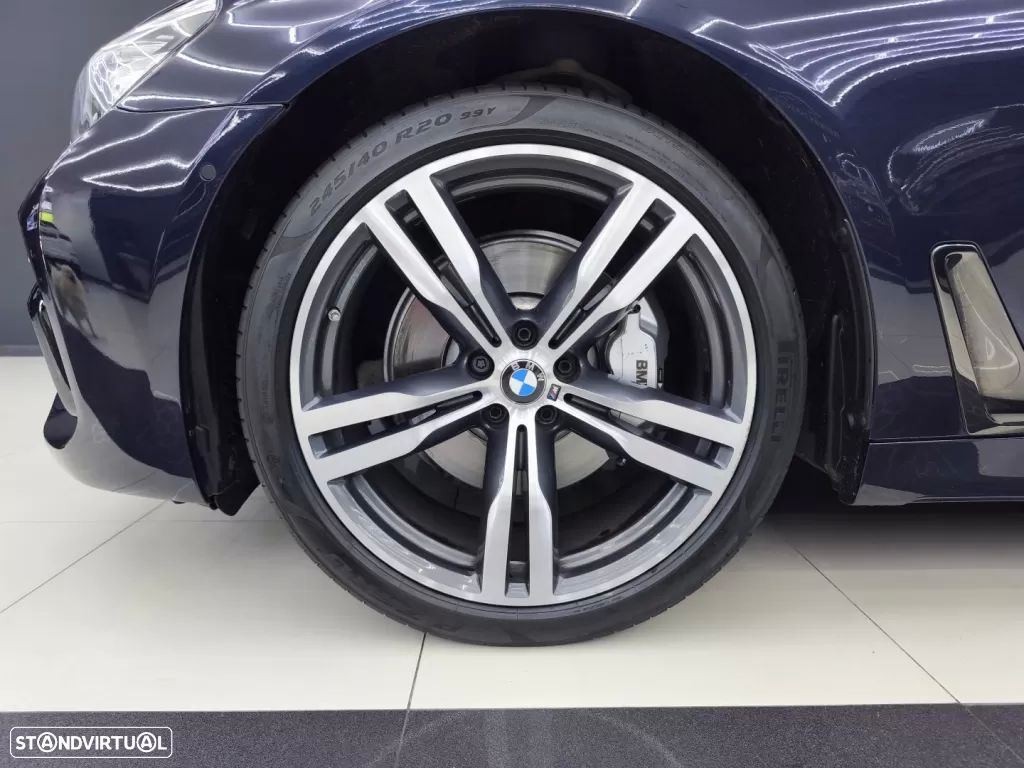 BMW 725 d Pack M - 18