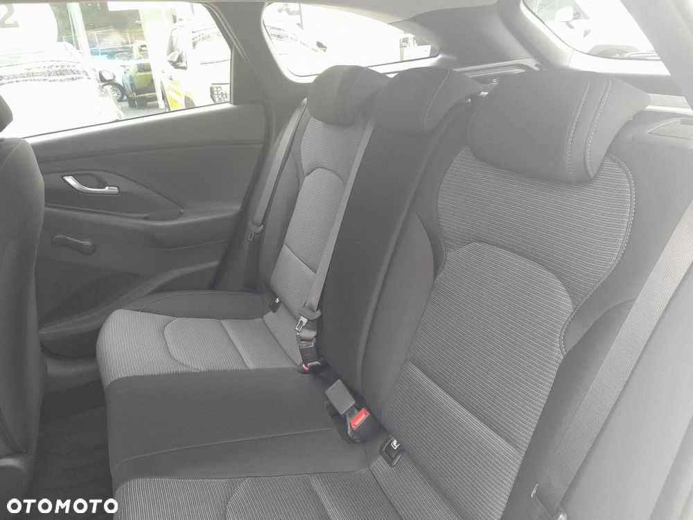 Hyundai i30 1.5 DPI Pure - 10