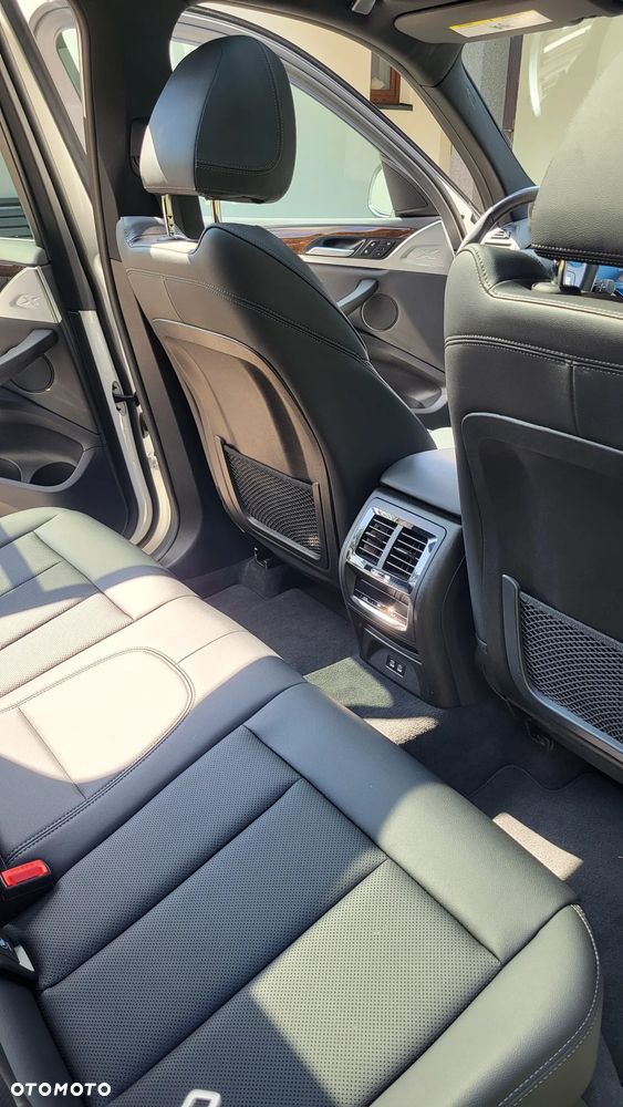 BMW X3 xDrive30i Luxury Line - 15