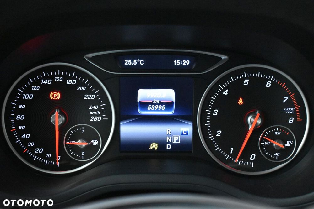 Mercedes-Benz Klasa B 180 7G-DCT Urban - 15