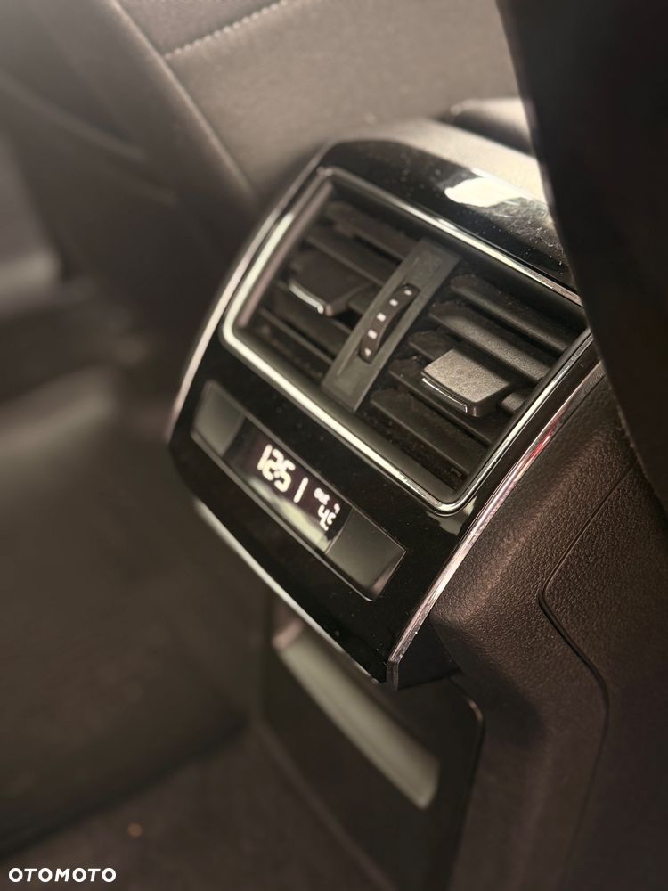 Skoda Superb 2.0 TDI Ambition DSG - 15