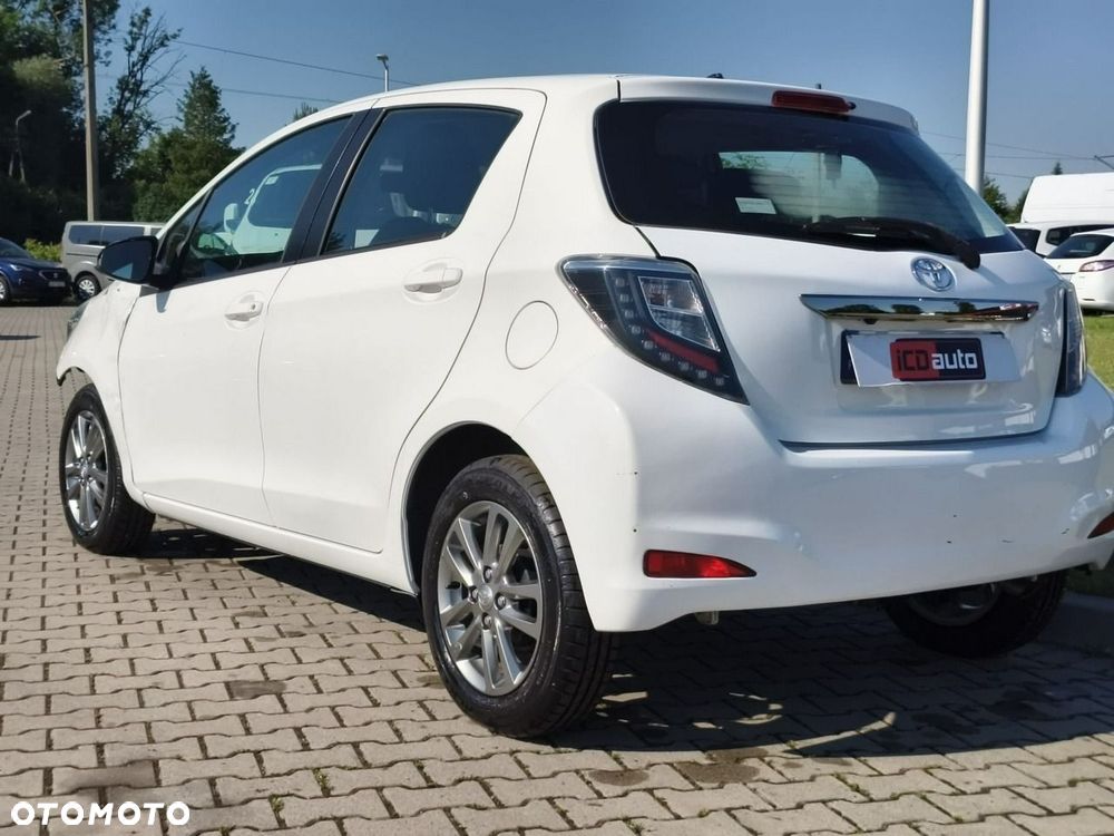Toyota Yaris - 4