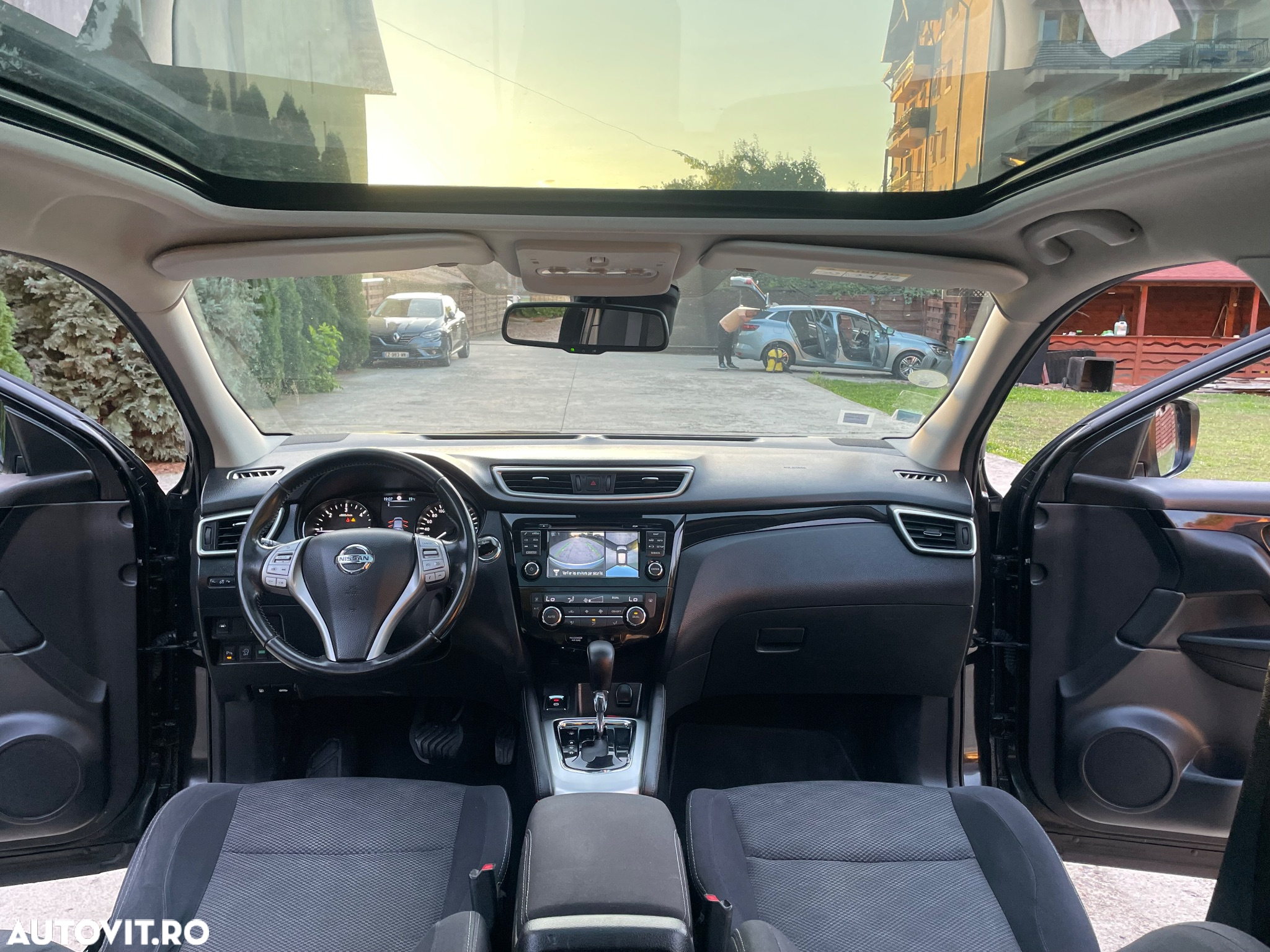 Nissan Qashqai 1.6 DCI Start/Stop X-TRONIC Tekna - 28