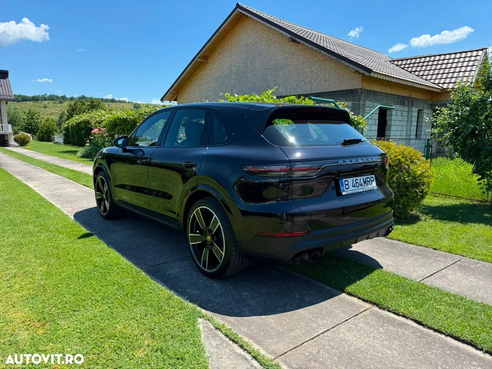 Porsche Cayenne Standard - 3