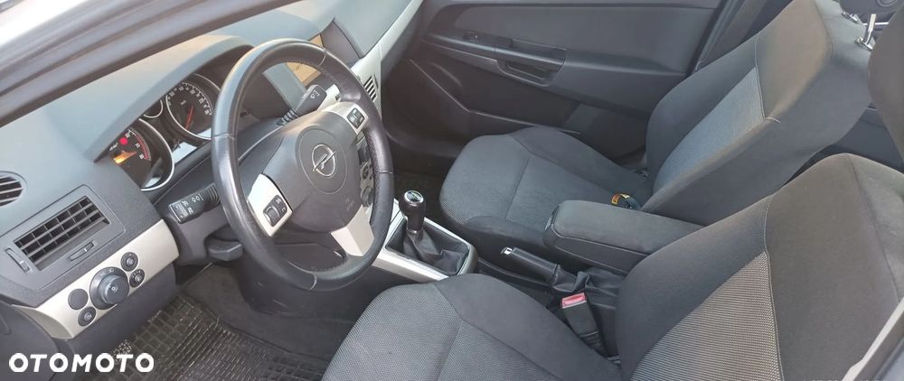 Opel Astra 1.6 Cosmo - 15