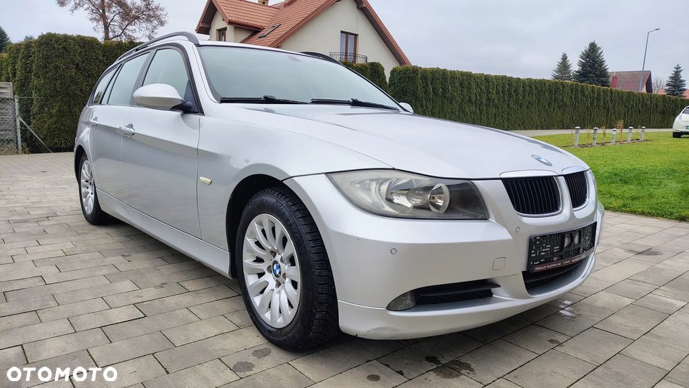 BMW Seria 3 320i - 10