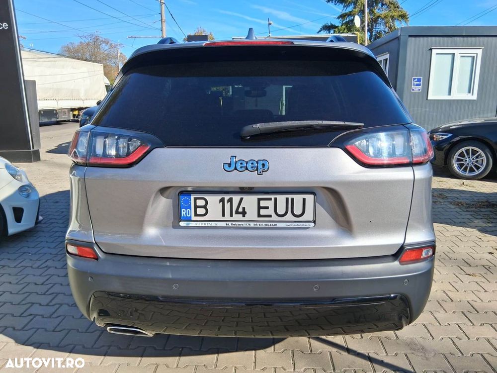 Jeep Cherokee - 5
