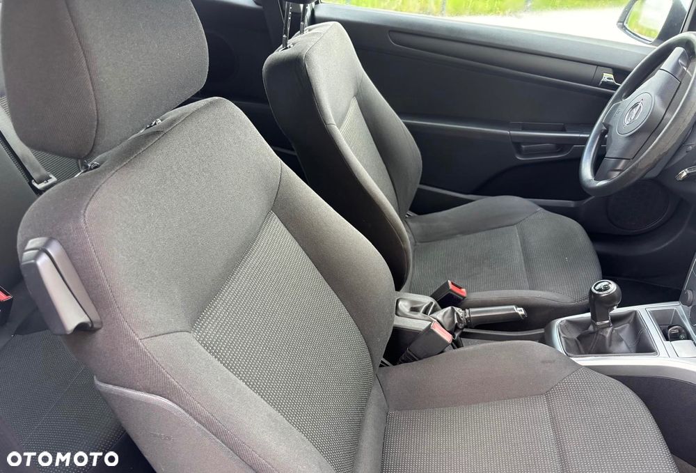 Opel Astra GTC 1.4 - 11