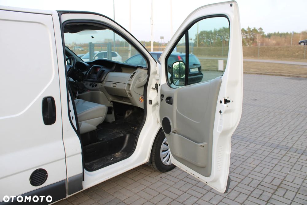 Renault Trafic - 16