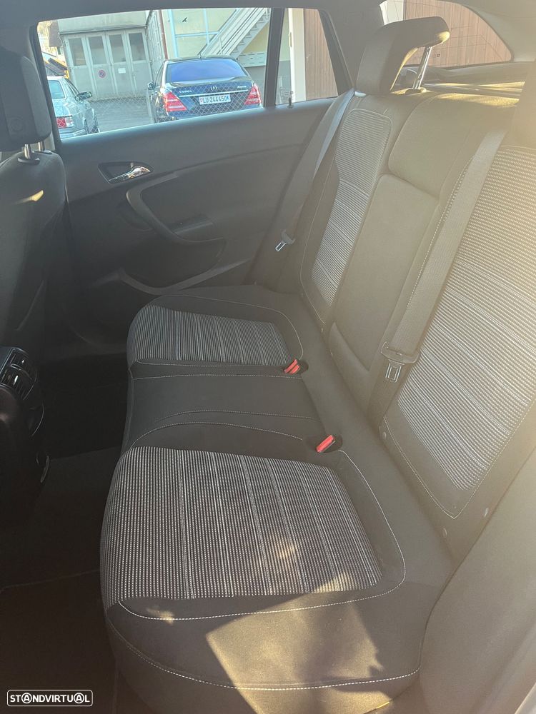 Opel Insignia Sports Tourer 2.0 CDTi Executive S/S - 6