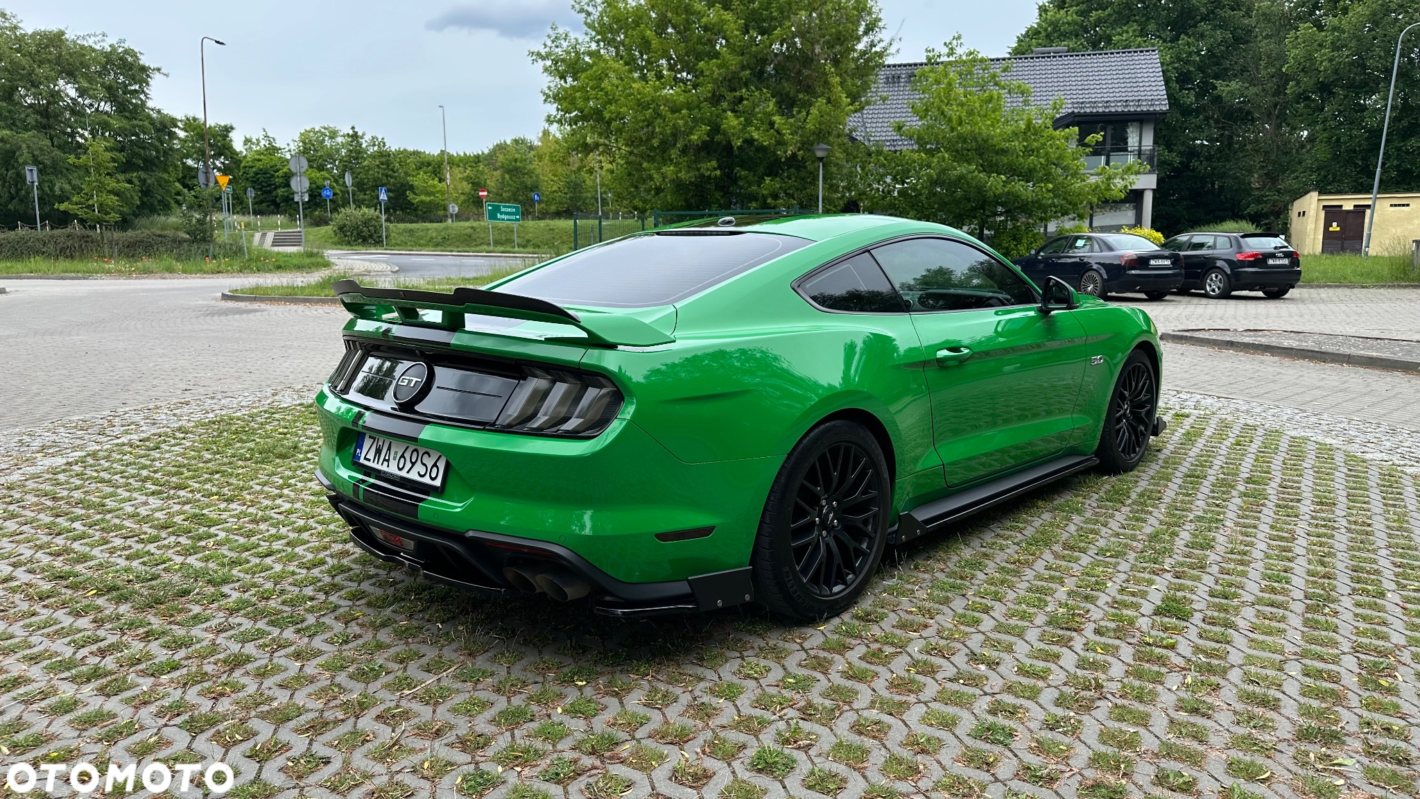 Ford Mustang 5.0 V8 GT - 4