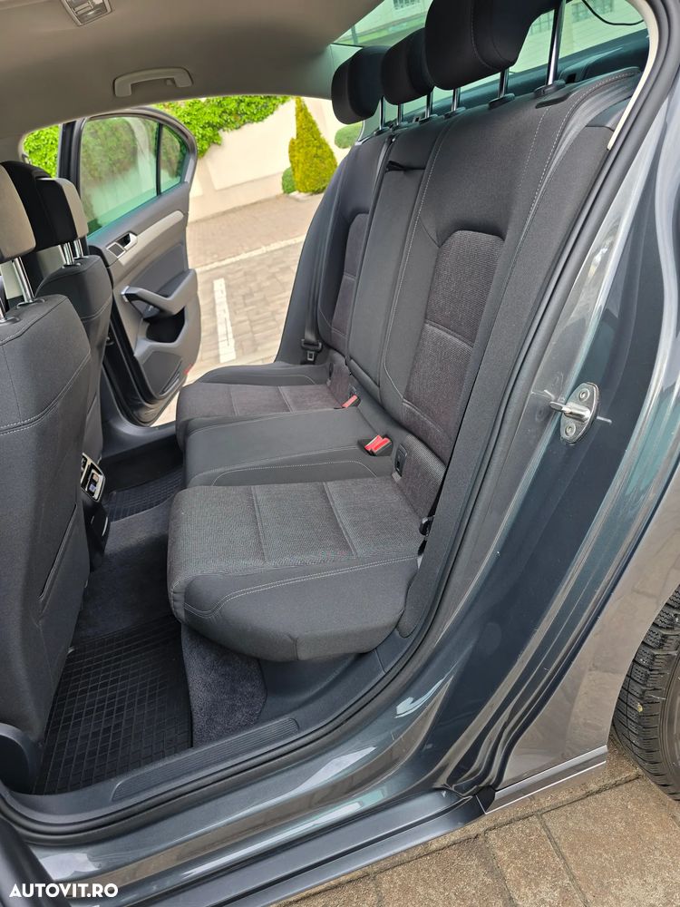 Volkswagen Passat 2.0 TDI DSG Comfortline - 9