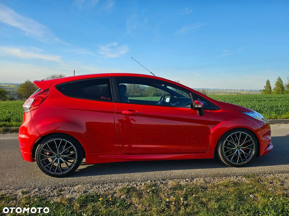Ford Fiesta 1.6 EcoBoost ST - 8
