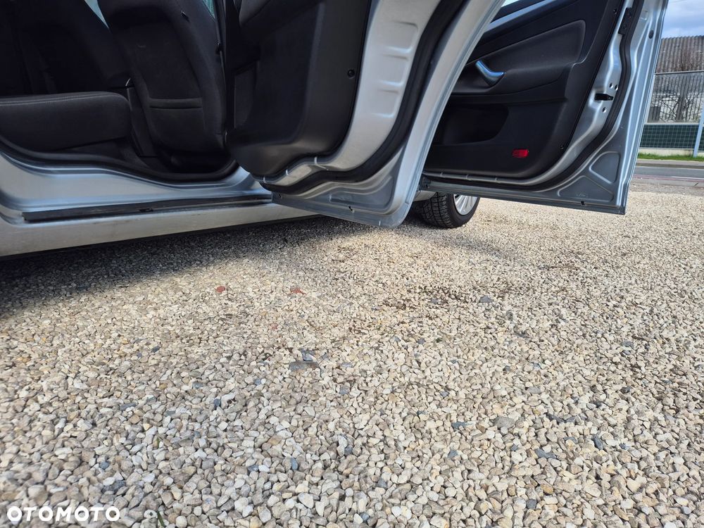 Ford Mondeo 2.0 TDCi Ambiente - 25