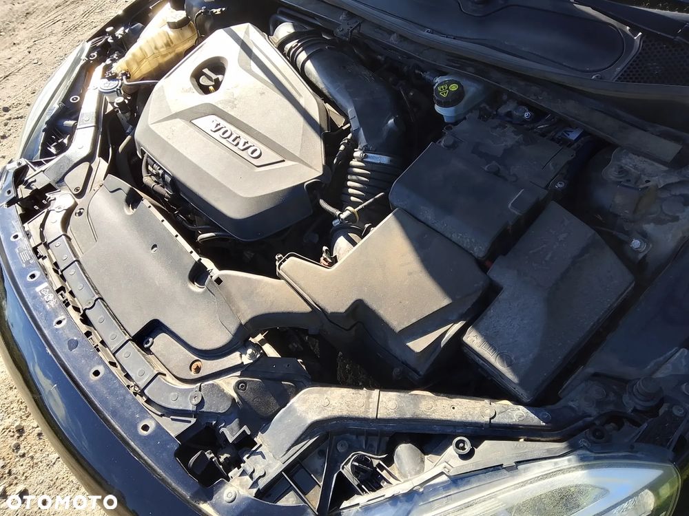 Volvo V40 T2 - 18