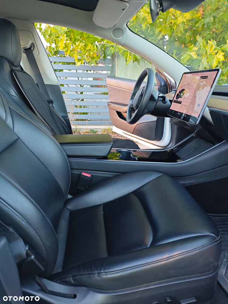 Tesla Model 3 Standard Range Plus - 21