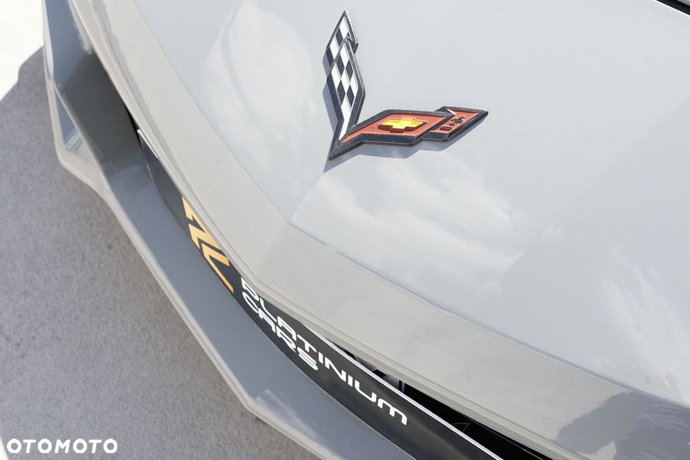 Chevrolet Corvette - 10