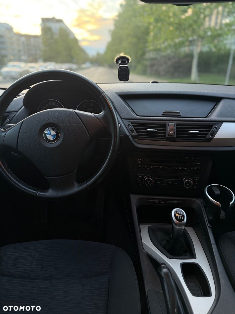 BMW X1 xDrive18d xLine - 9