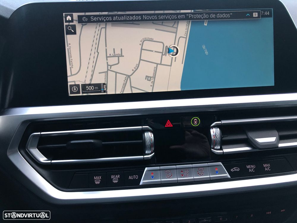 BMW 320 e Pack Desportivo M Auto - 19