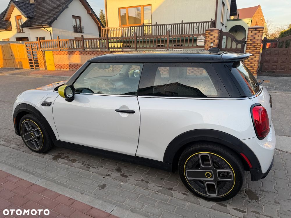 MINI Cooper SE Essential Trim - 10