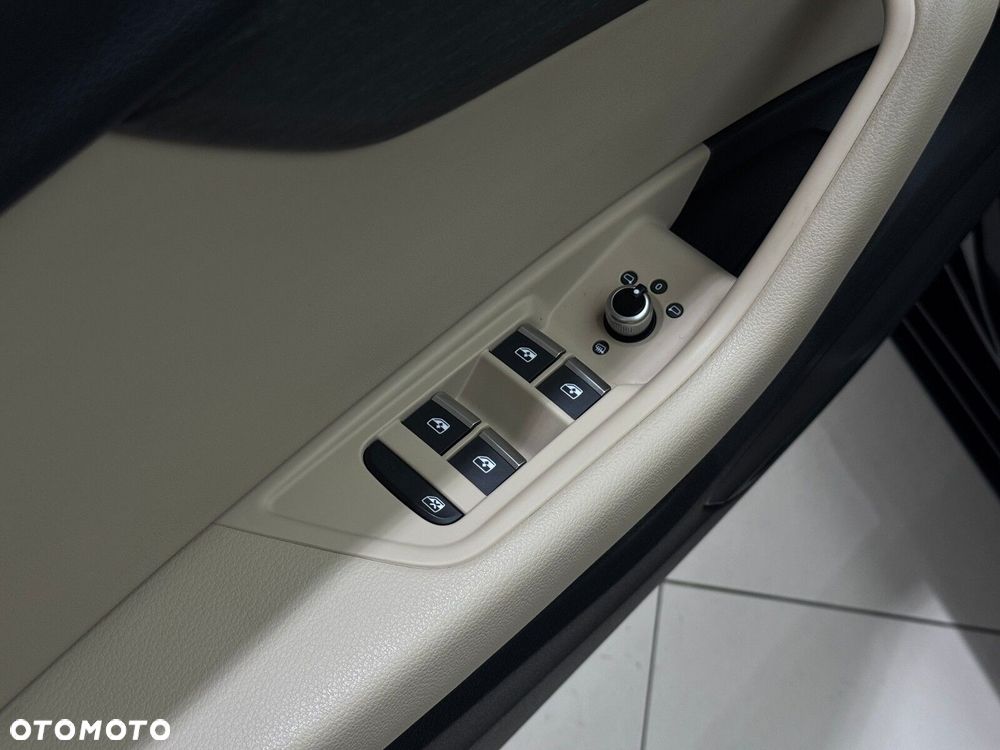 Audi A4 Limousine - 19