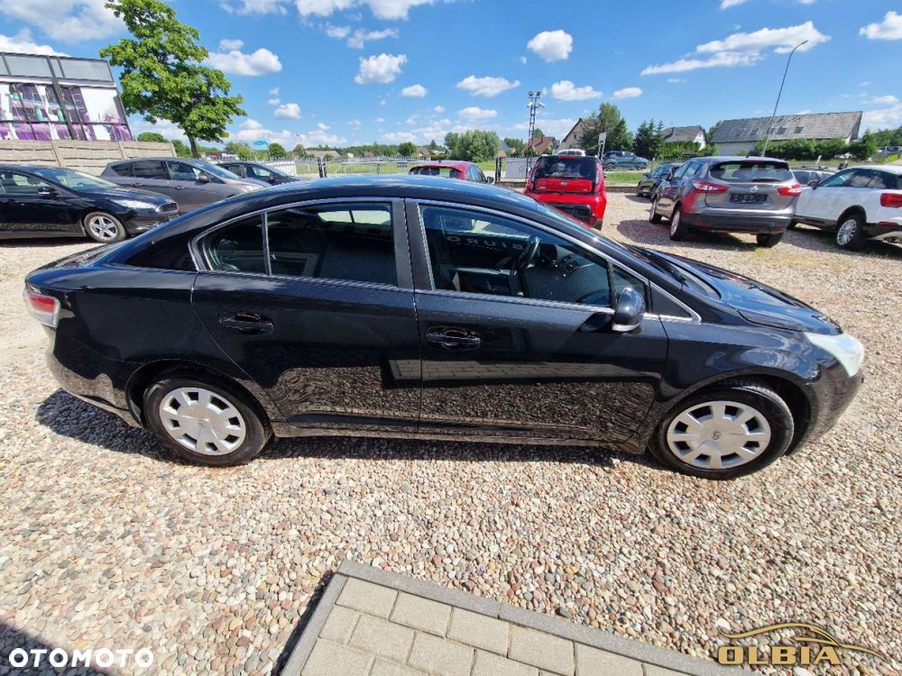 Toyota Avensis - 13