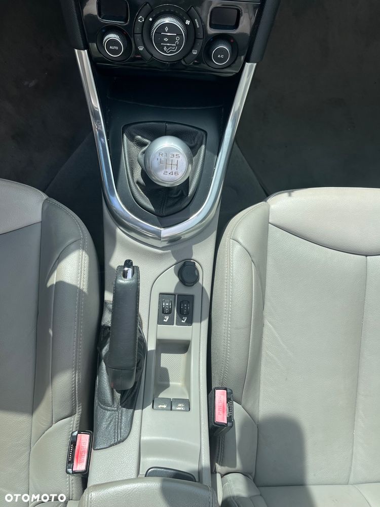 Peugeot 308 1.6 HDi Premium Plus - 12