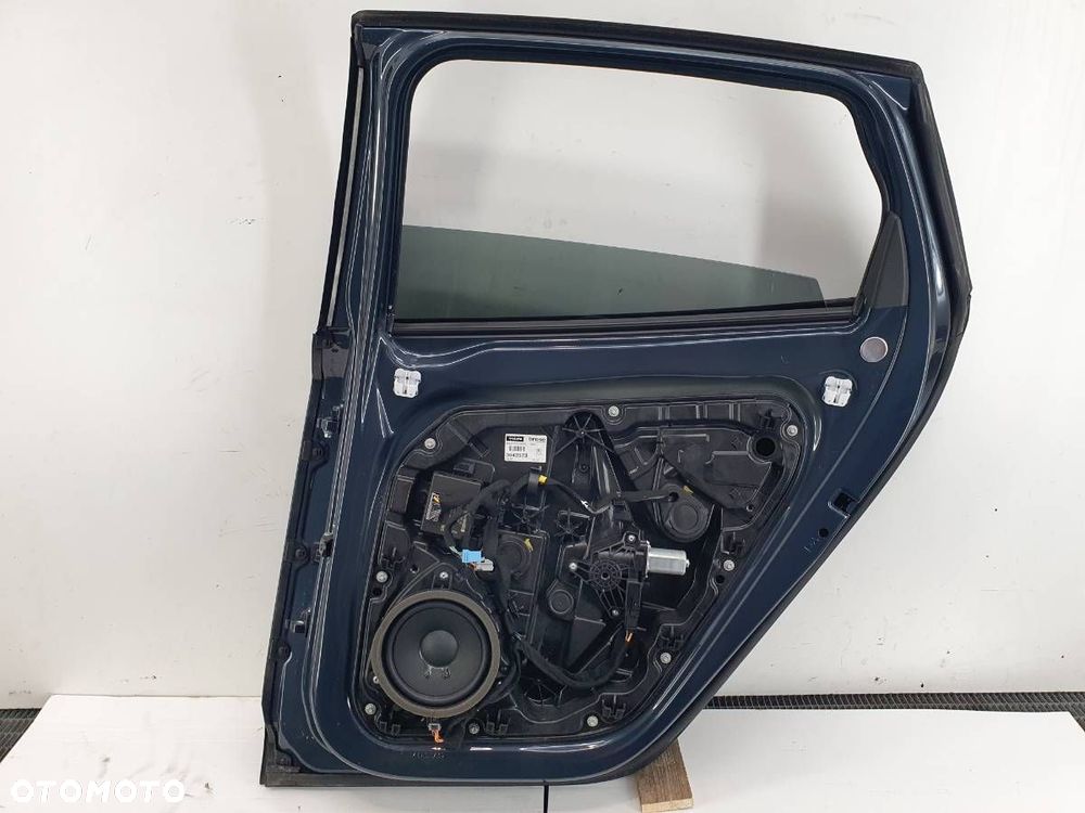 DRZWI TYŁ PRAWE VOLVO V40 II KOMPLETNE 723-16 723 - 8