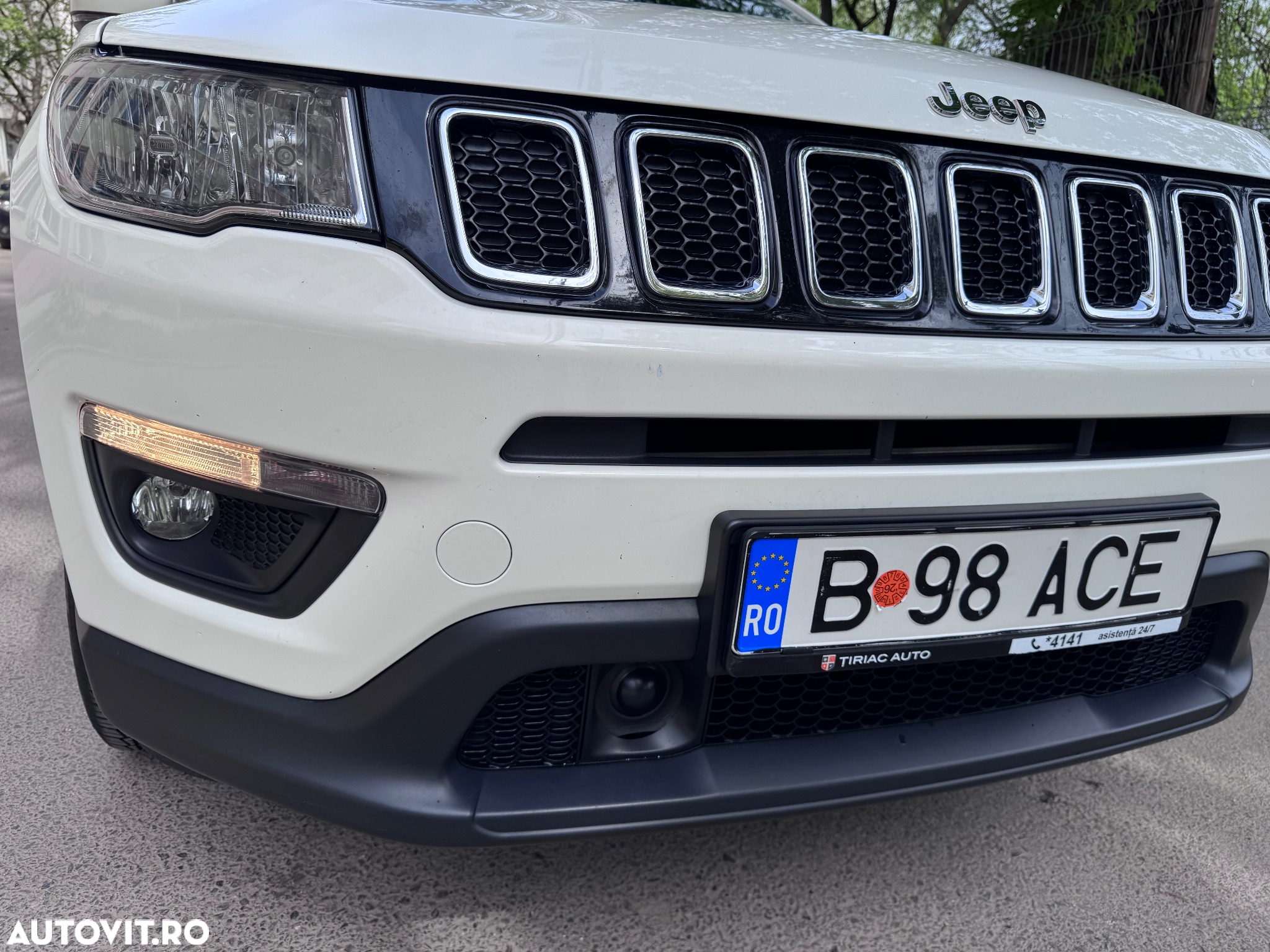 Jeep Compass 2.0 M-Jet 4x4 AT Longitude - 8