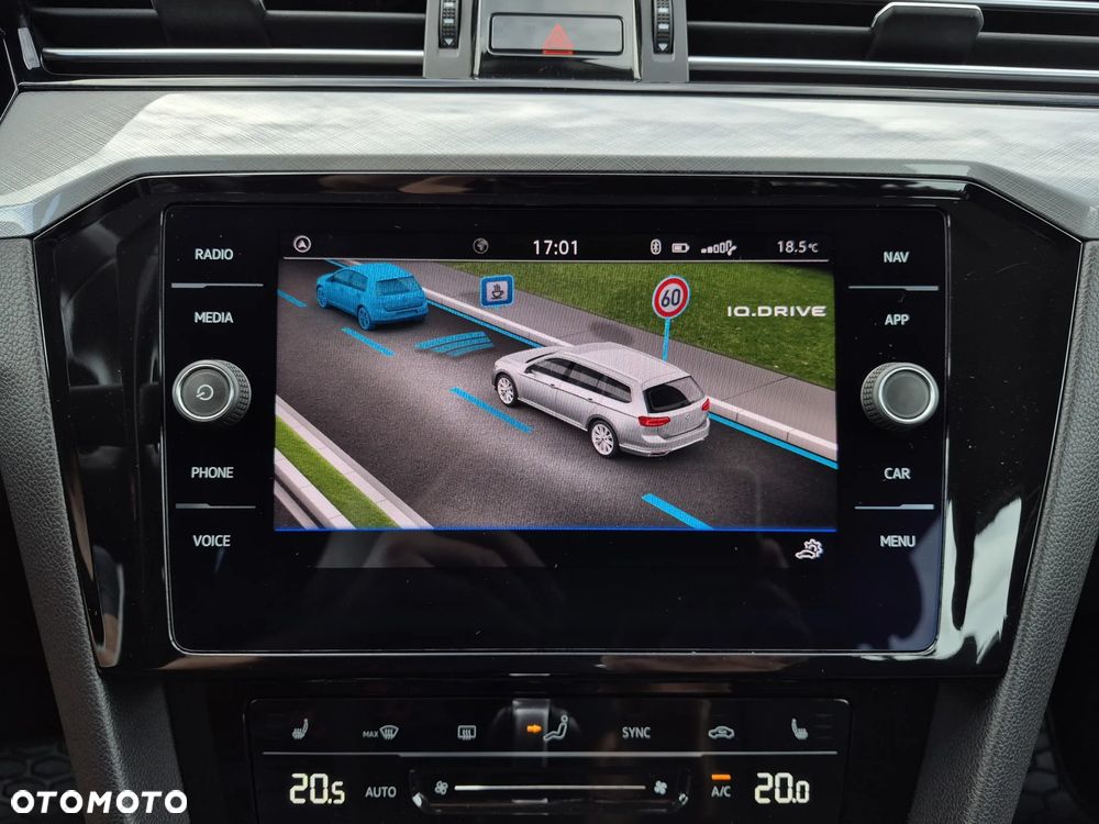 Volkswagen Passat 2.0 TSI Business DSG - 27