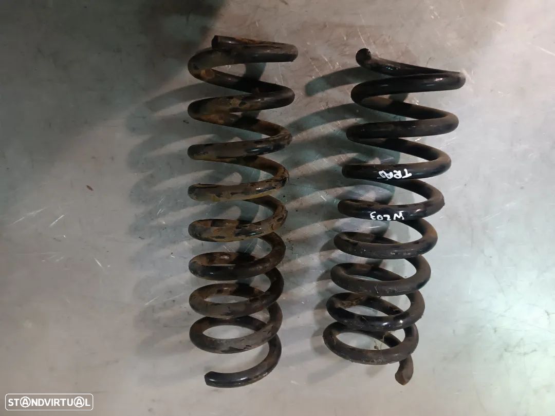 PAR DE MOLAS DA SUSPENSÃO TRAS MERCEDES CLASSE C W203 - 1