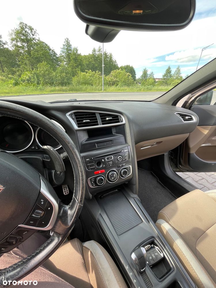 Citroën DS4 1.6 e-HDi SoChic MCP - 17
