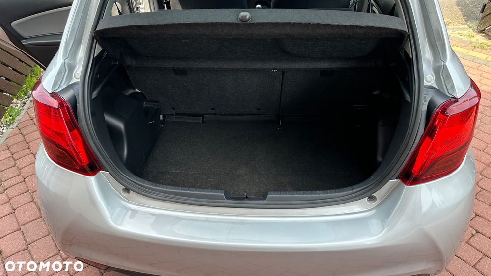 Toyota Yaris - 17