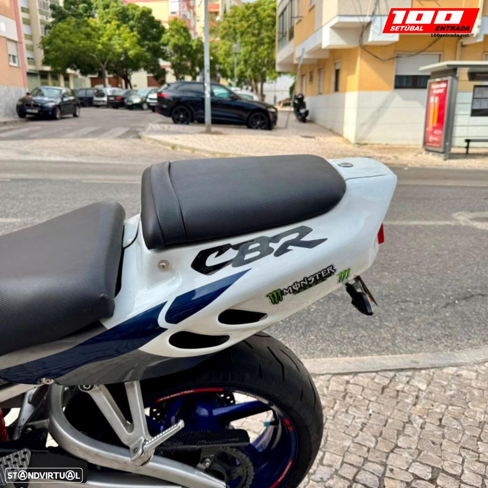 Honda CBR 900 RR - 33