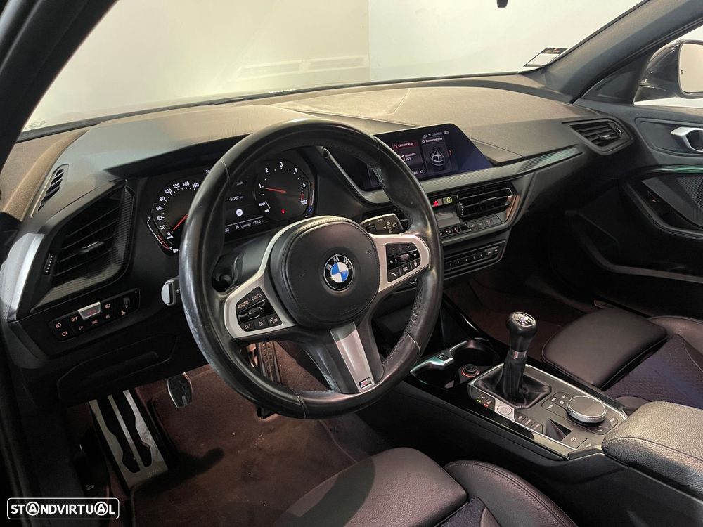 BMW 116 d Pack Desportivo M - 10