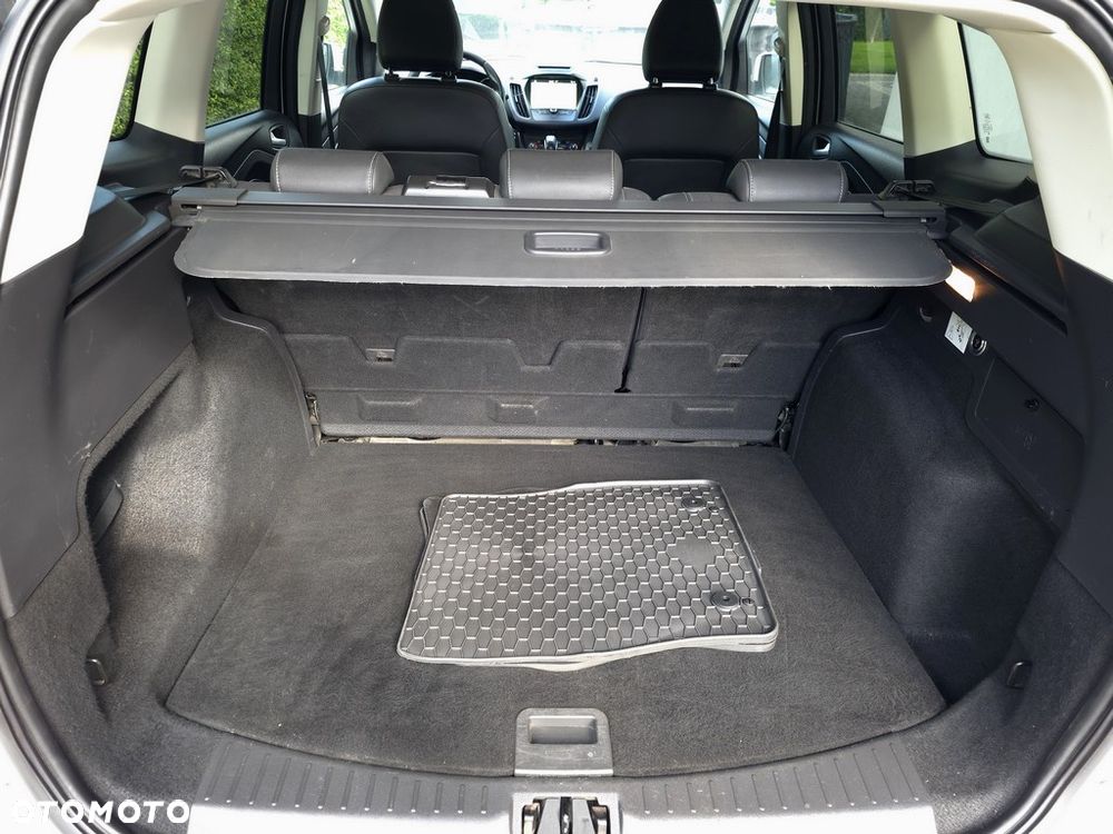 Ford Kuga 2.0 TDCi AWD Titanium - 36