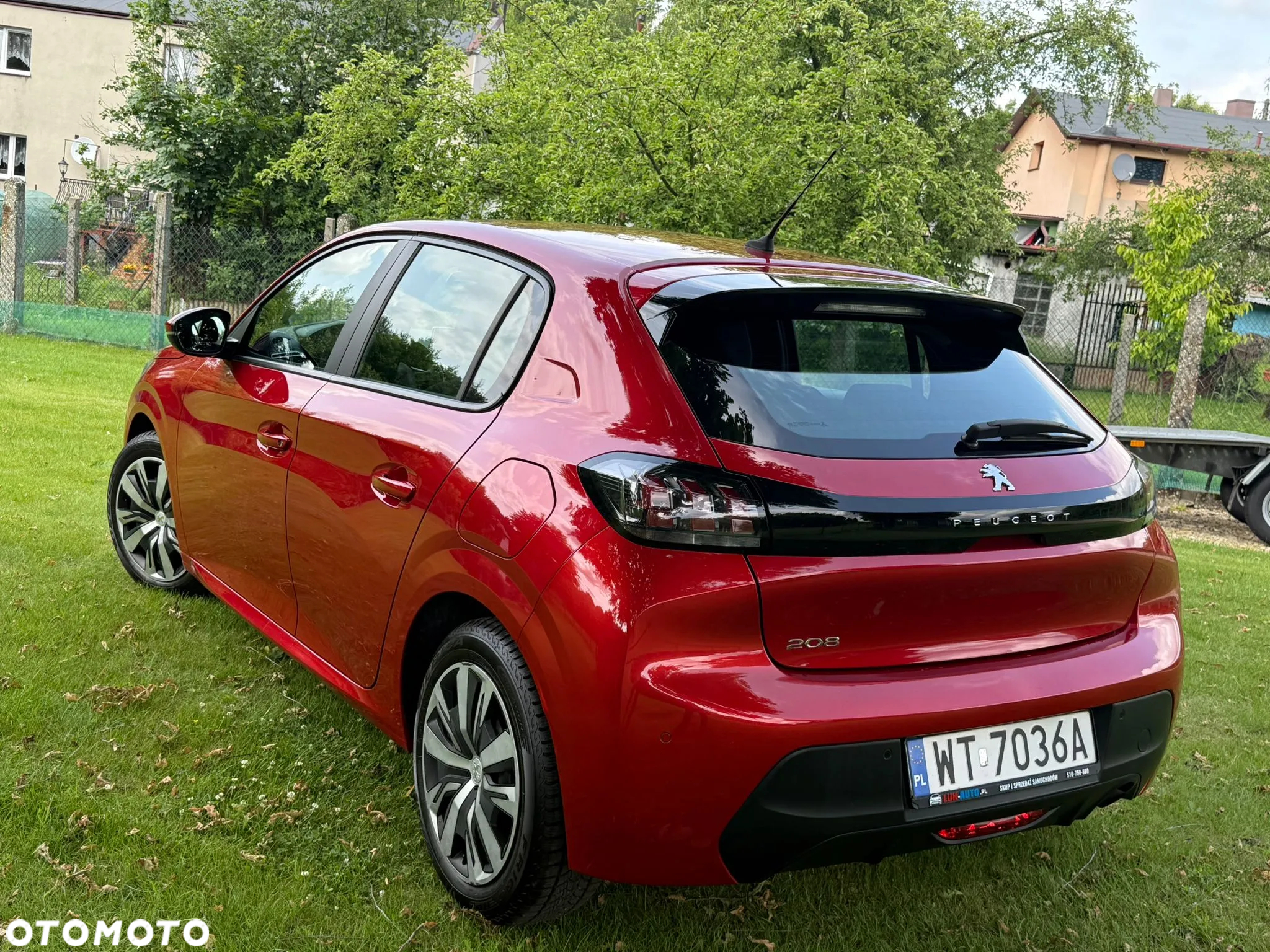 Peugeot 208 - 10
